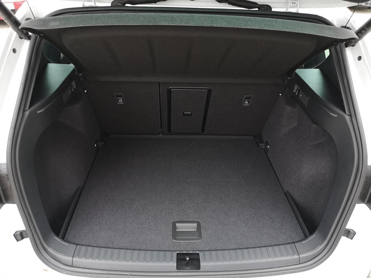 Seat Ateca Xperience Virtual Cockpit PDC KAMERA AAC ACC