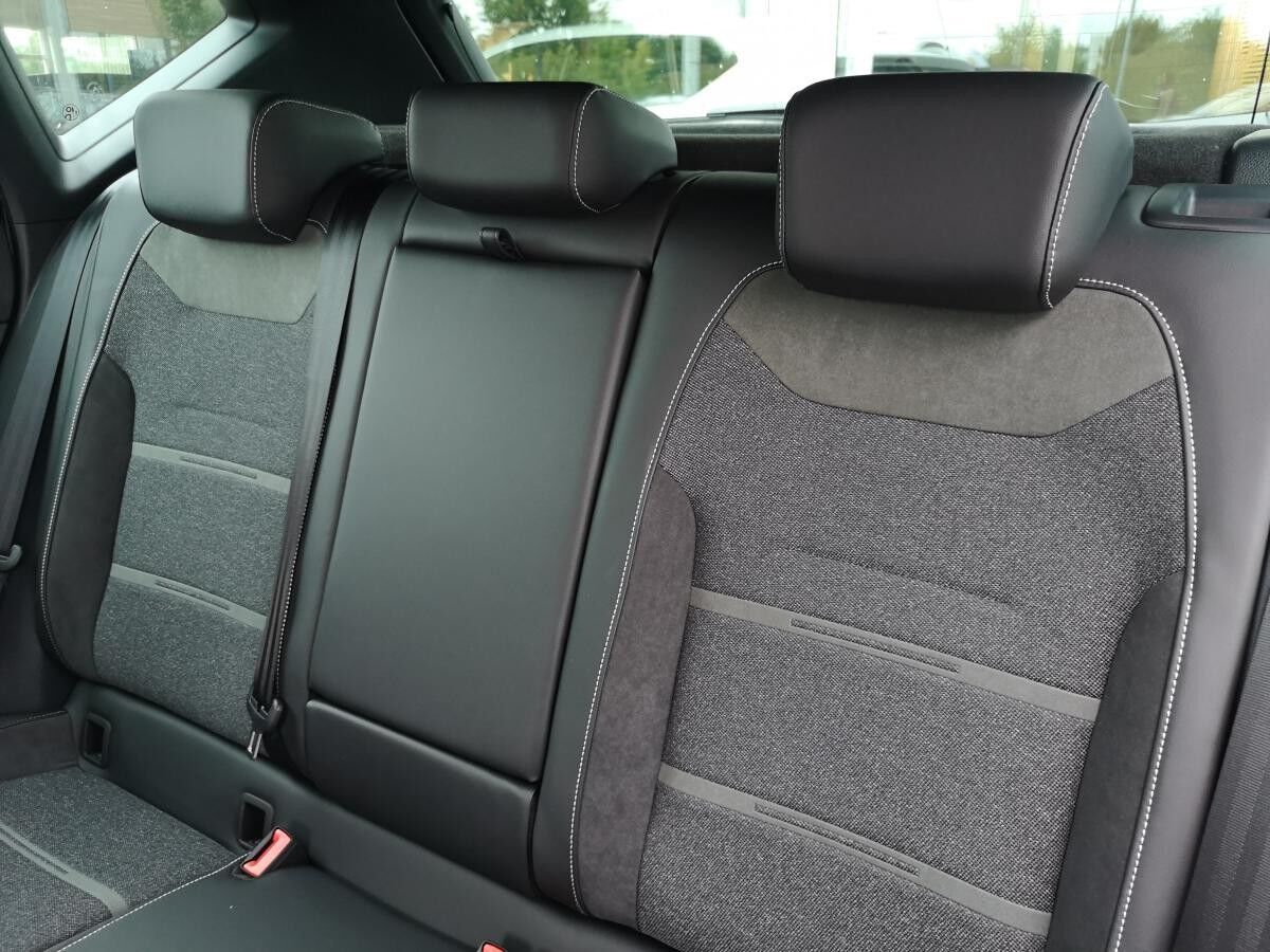 Seat Ateca Xperience Virtual Cockpit PDC KAMERA AAC ACC