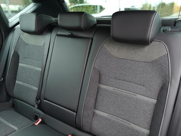 Seat Ateca Xperience Virtual Cockpit PDC KAMERA AAC ACC