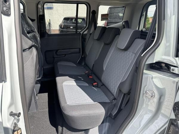Ford Tourneo Courier BEV Titanium KAMERA PDC SITZHEIZ.