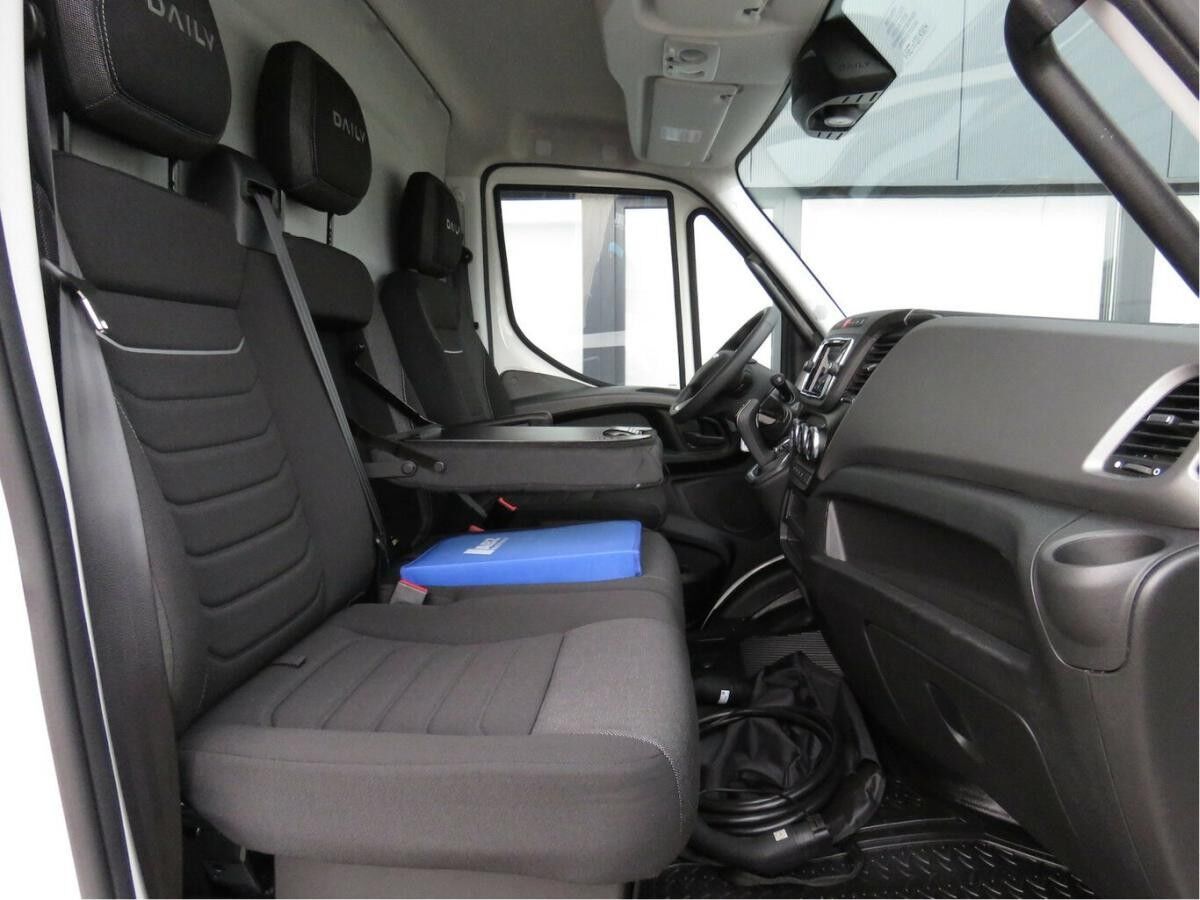 Iveco Daily 35S14EV / 3 5 t Anhängelast