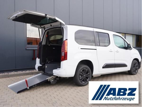 Fiat Doblo Maxi Kombi 130 Automatik / Rollstuhlumbau