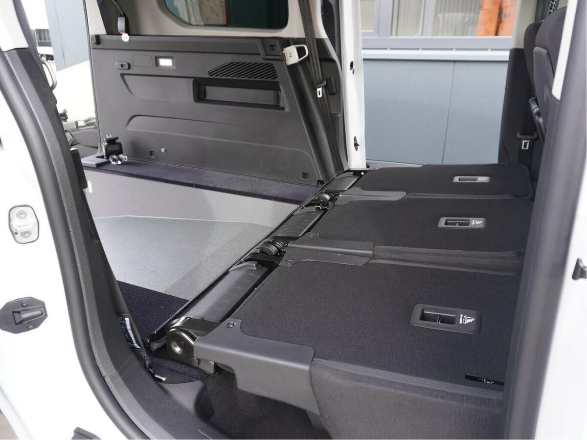 Fiat Doblo Maxi Kombi 130 Automatik / Rollstuhlumbau