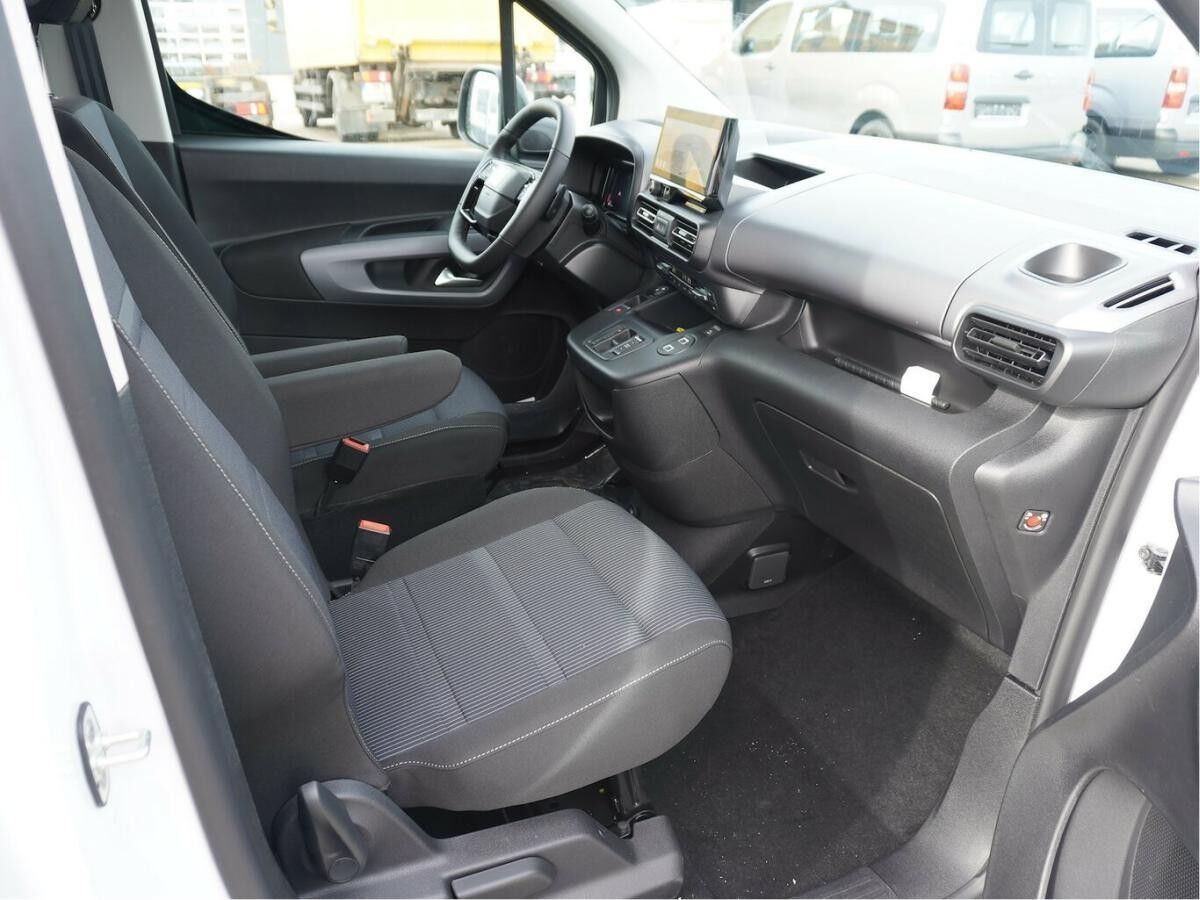 Fiat Doblo Maxi Kombi 130 Automatik / Rollstuhlumbau