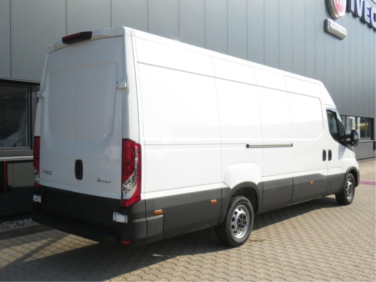 Iveco Daily 35S16A8V / Modelljahr 2024