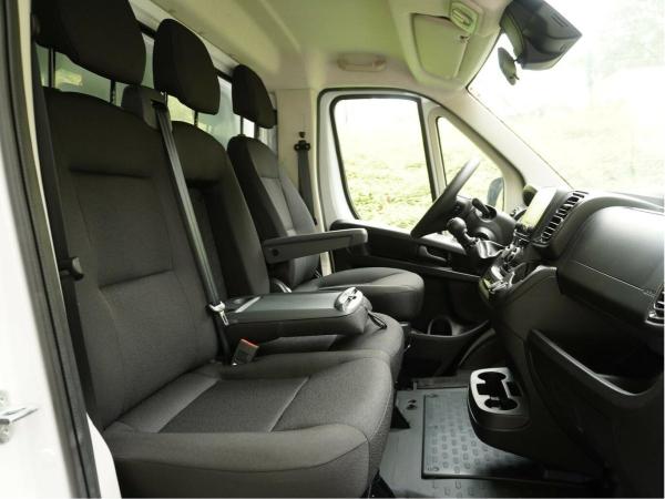 Fiat Ducato 35 140 / Humbaur-Koffer mit Ladebordwand