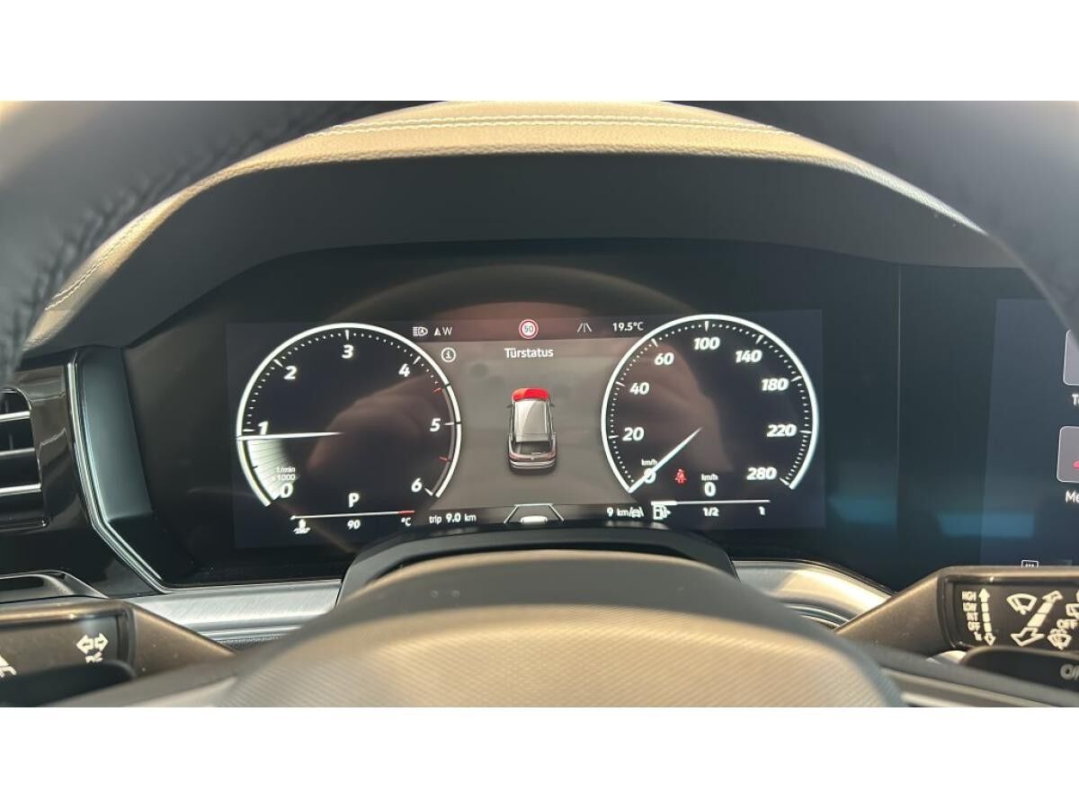 Volkswagen Touareg R-line 3.0 TDI 4M *AHK*PANO*KOMFORT-PAKET*HuD*BLACK*WKR*