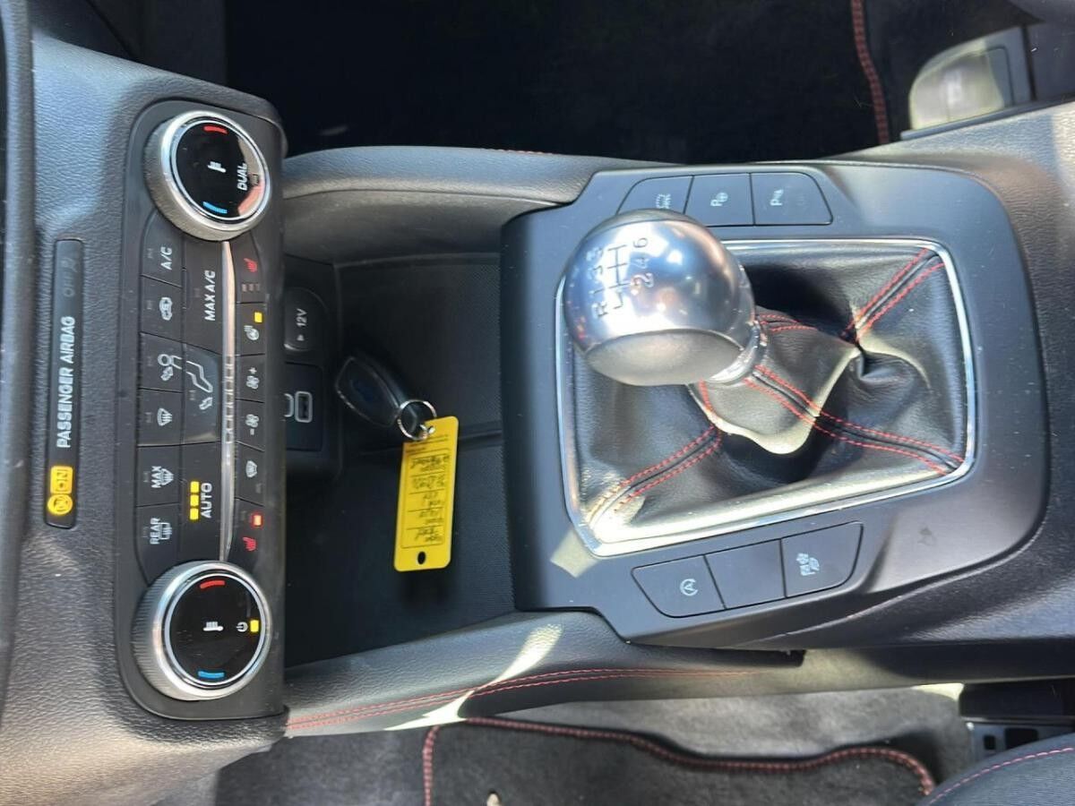 Ford Kuga ST-Line 150 PS - Anhängekupplung -Kein Wartungspaket möglich - siehe Beschreibung ! ! !