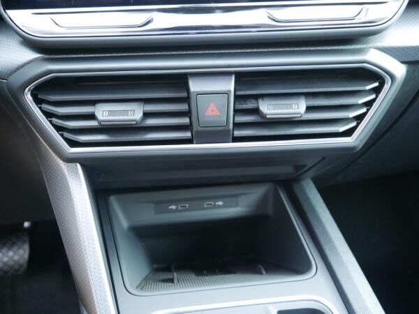 Seat Leon Sportstourer Road Edition 1.5 eTSI - ACC LED *SN657*