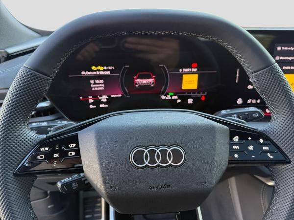 Audi Q5 SUV e-hybrid quattro