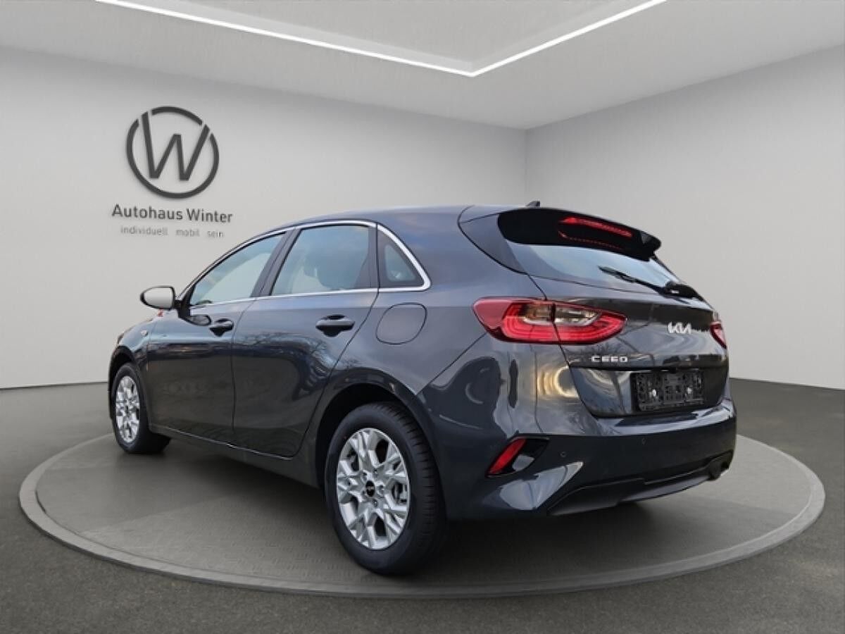 Kia Ceed 1,5 T-GDI DCT Vision Klimaaut ACC Navi SHZ