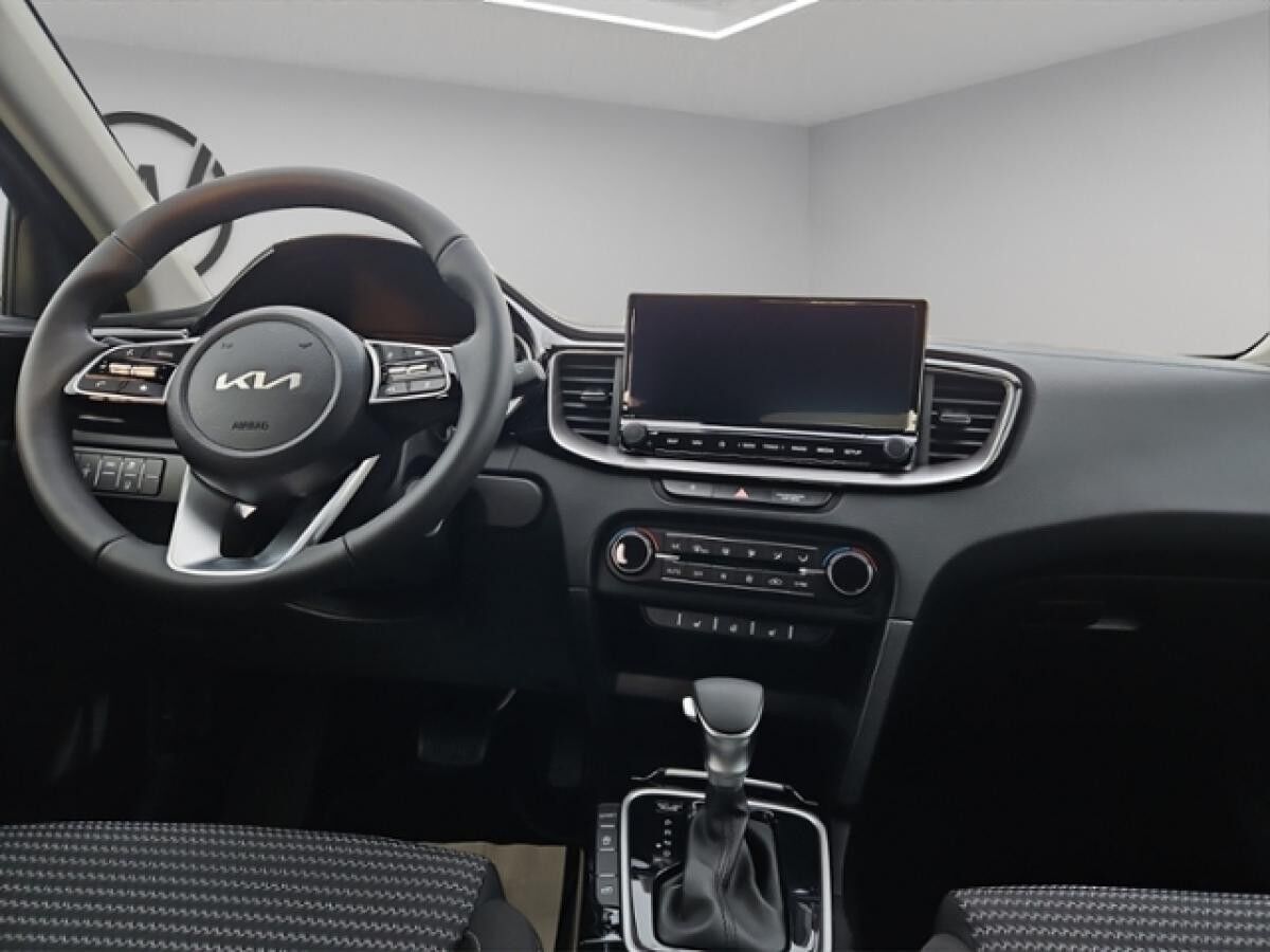 Kia Ceed 1,5 T-GDI DCT Vision Klimaaut ACC Navi SHZ