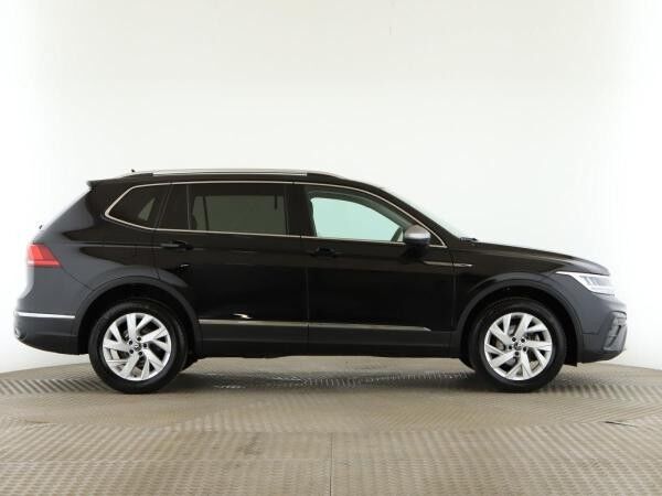 Volkswagen Tiguan Allspace 1.5 TSI Life *AHK*LED*PDC*Navi*