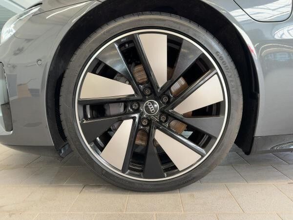 Audi e-tron GT quattro Head-Up Laser B&O Pano