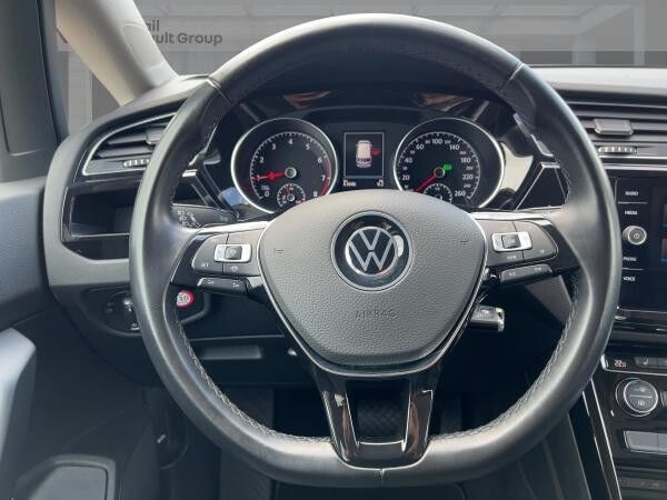 Volkswagen Touran 1.5 TSI Highline Automatik