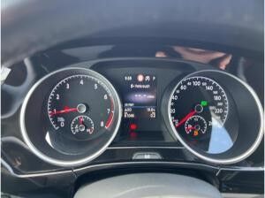 Volkswagen Touran 1.5 TSI Highline Automatik