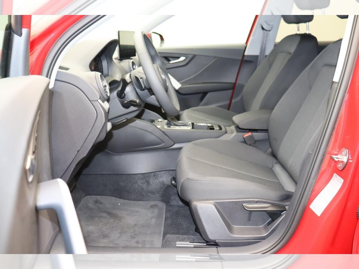 Audi Q2 35 TDI . Virt.Cockpit LED AHK