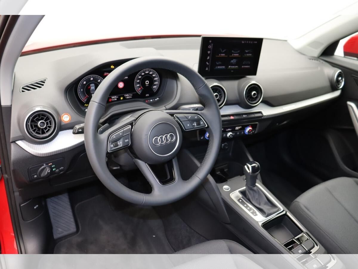 Audi Q2 35 TDI . Virt.Cockpit LED AHK