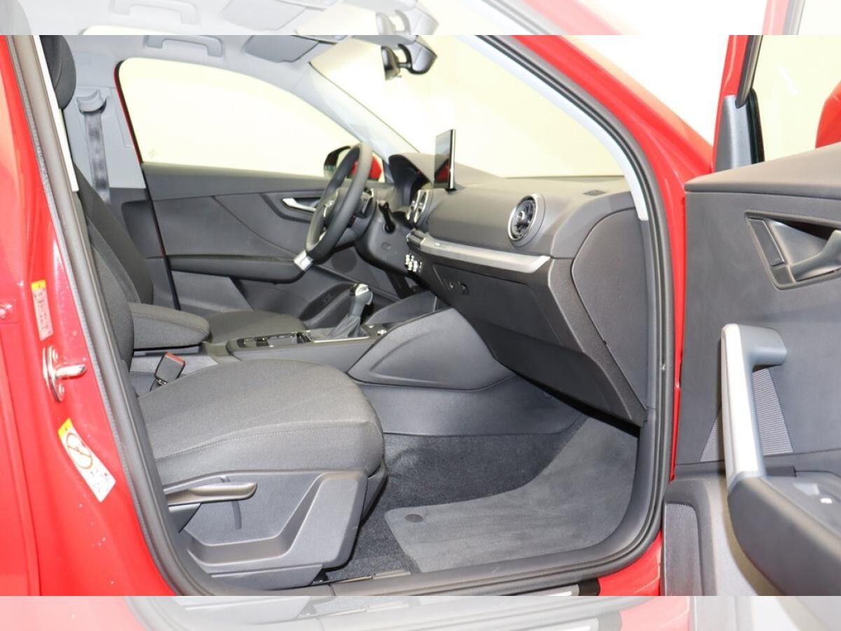 Audi Q2 35 TDI . Virt.Cockpit LED AHK