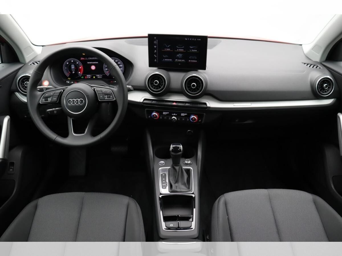 Audi Q2 35 TDI . Virt.Cockpit LED AHK