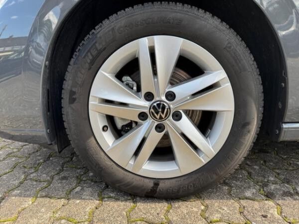 Volkswagen Golf Variant VIII Life 1.5 TSI LED Navi AHK Climatronic Sitzheizung