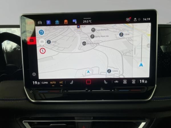 Volkswagen Tiguan 2,0 TDI R-Line Matrix AHK Kamera Navi