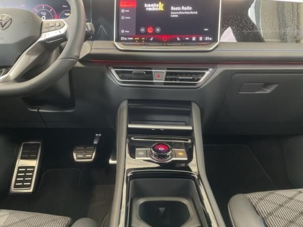 Volkswagen Tiguan 2,0 TDI R-Line Matrix AHK Kamera Navi