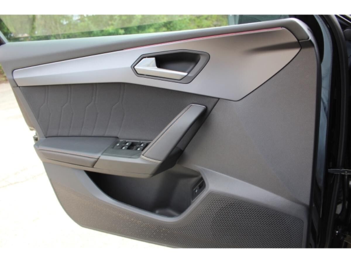 Cupra Leon 1.5 TSI DSG e-Hybrid LED KAMERA ACC SHZ GRA CONNECT 18