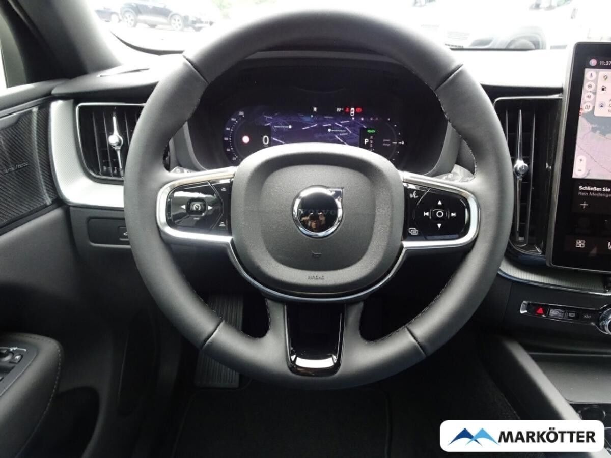 Volvo XC60 B5 AWD Plus Black Edition/AHK/FHZ/360°CAM