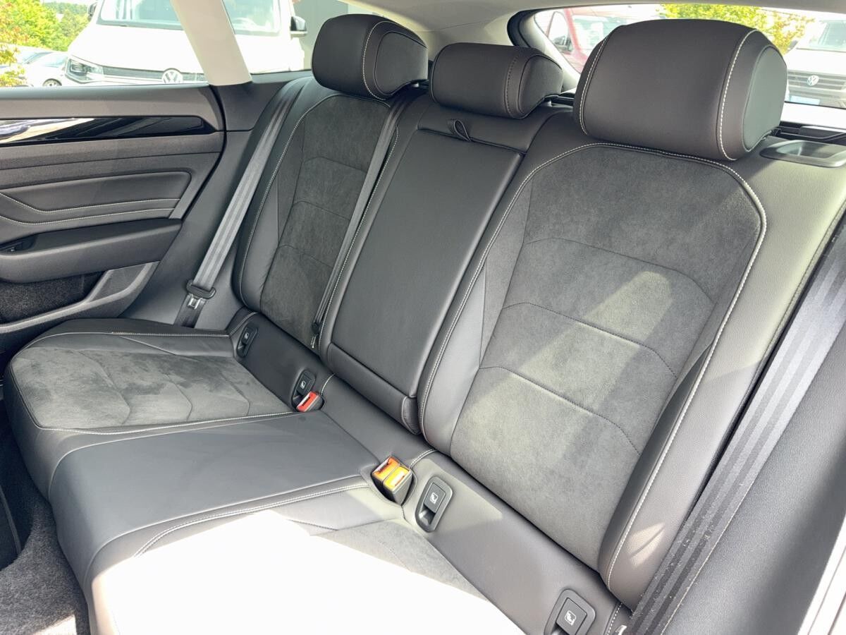 Volkswagen Arteon SB Elegance TSi DSG Keyless Access Black