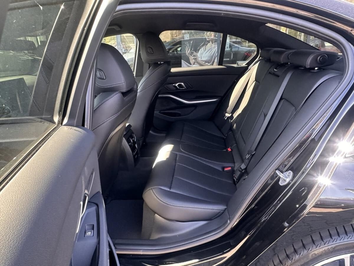 BMW 330 e xDrive M Sport //Leas.ab EUR499,- inkl.o.SZ