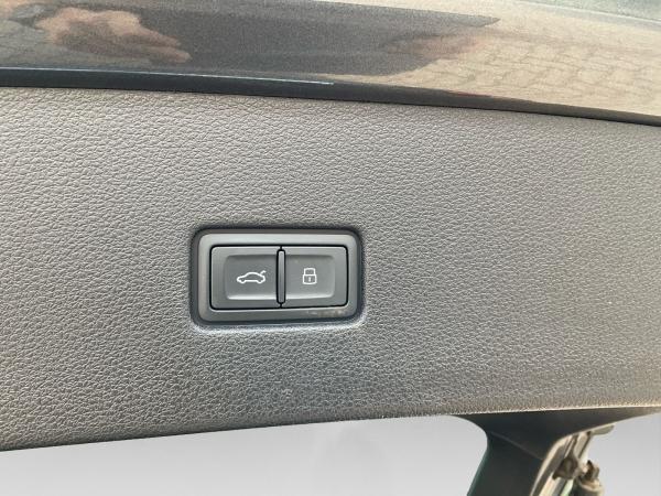 Audi SQ8 TFSI Competition Plus HD Matrix AHK Pano 360