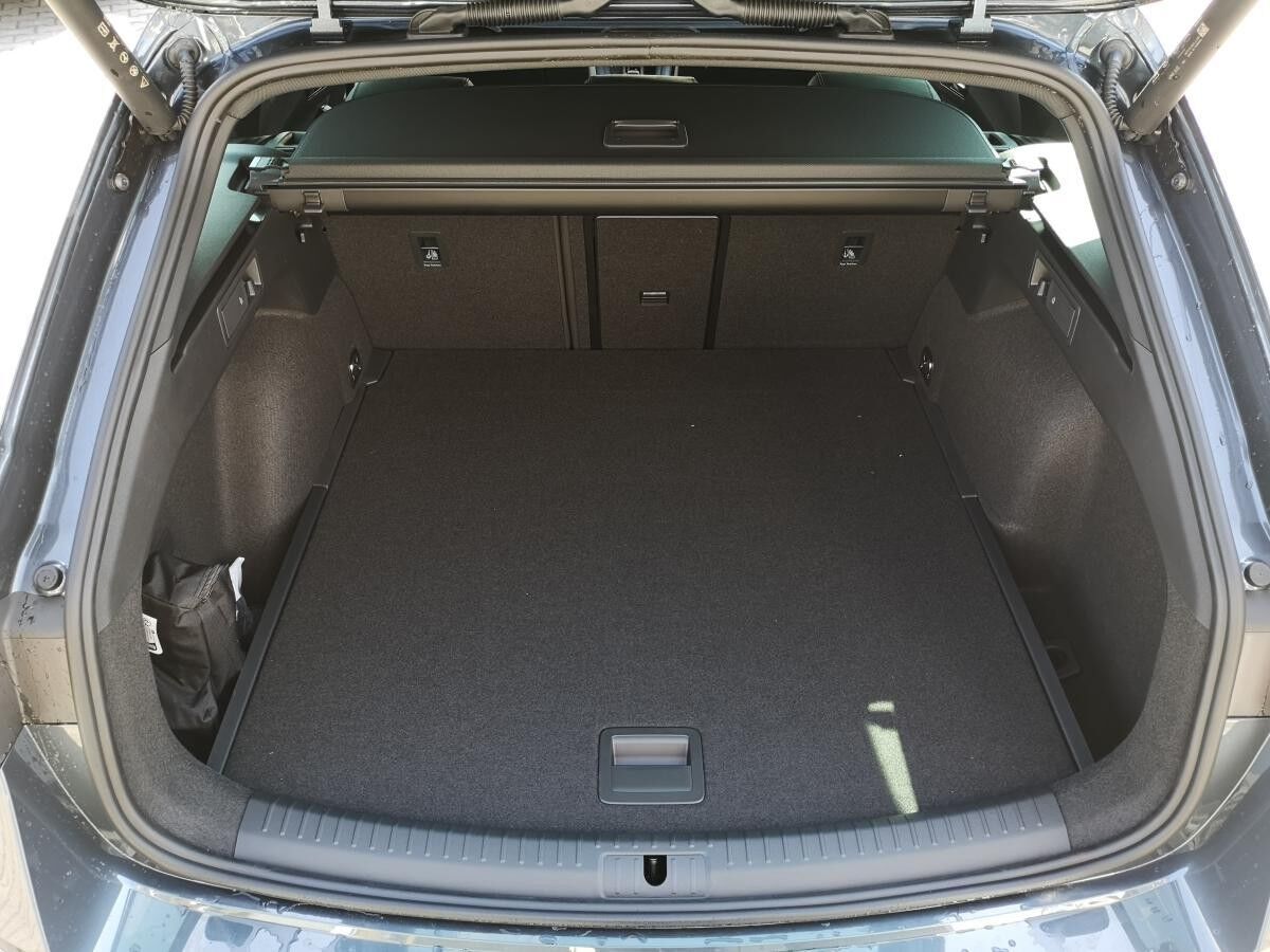 Cupra Leon 2.0 TSI 245 kW 4Drive VZ SENNHEISER HD-Matrix-LED