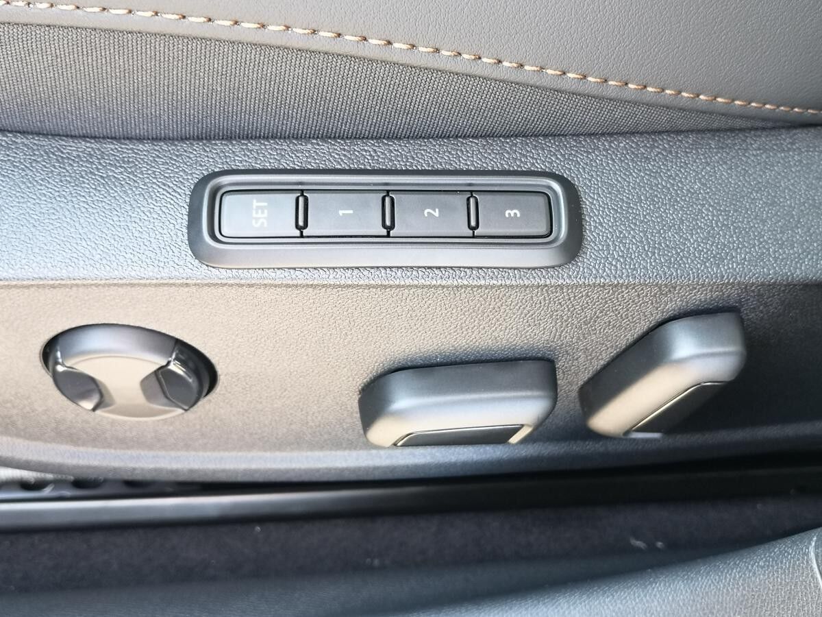 Cupra Leon 2.0 TSI 245 kW 4Drive VZ SENNHEISER HD-Matrix-LED