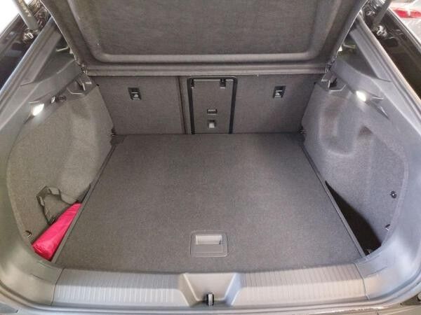 Volkswagen ID.5 Pro mit Entertainment-Paket Navi Digitaler Radioempfang DAB+ IQ.LIGHT - LED-Matrix-Scheinwerfer