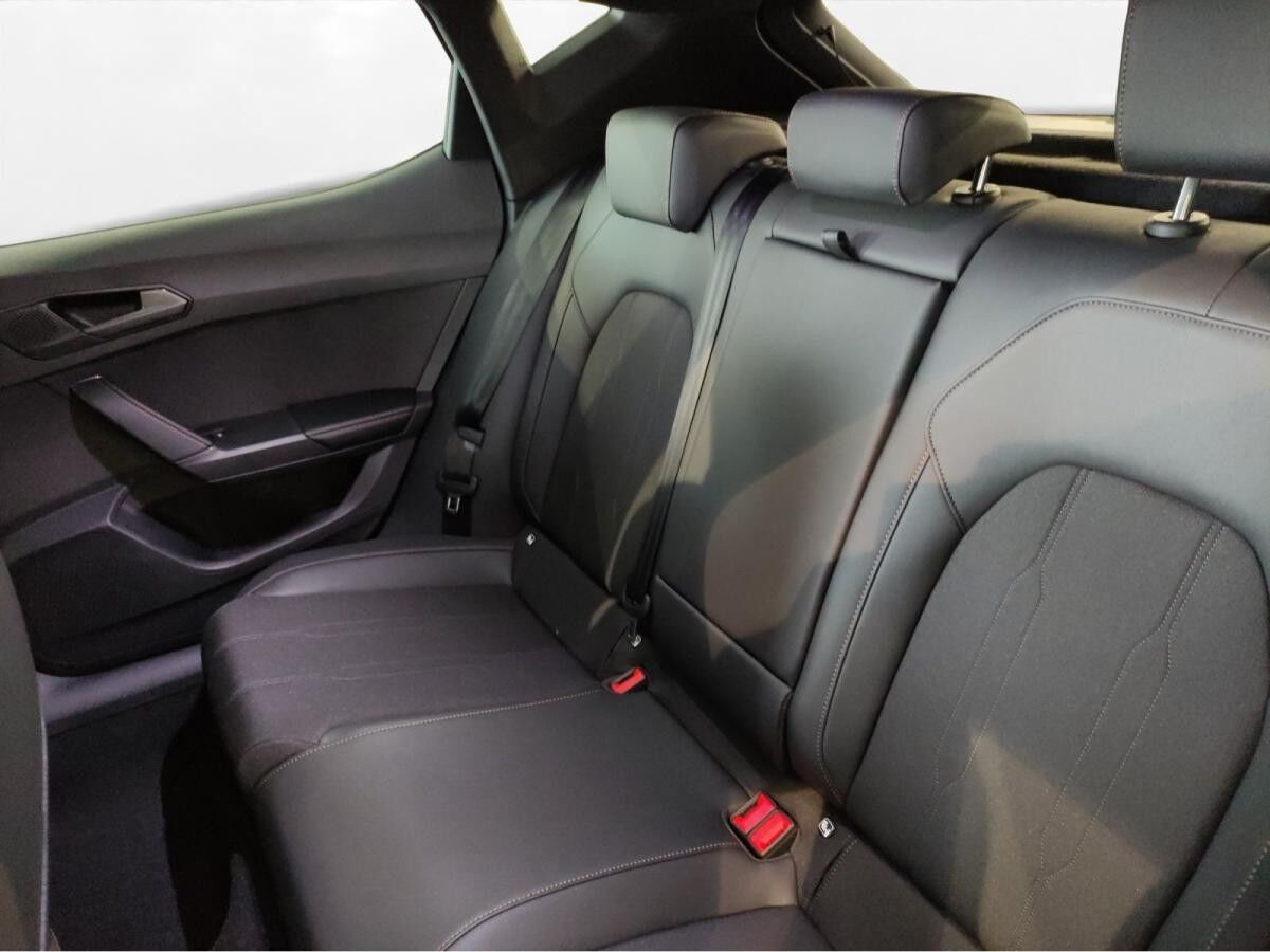 Cupra Leon 1.5 eTSI DSG Sitzheizung