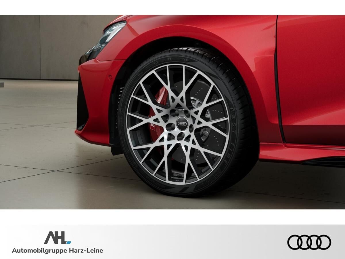 Audi RS3 Limousine 294(400) kW(PS) TFSI quattro