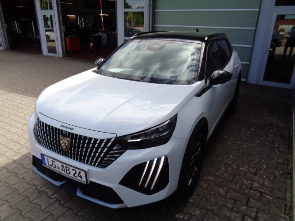 Peugeot 2008 Hybrid 145 e-DSC GT Navi Alcantara