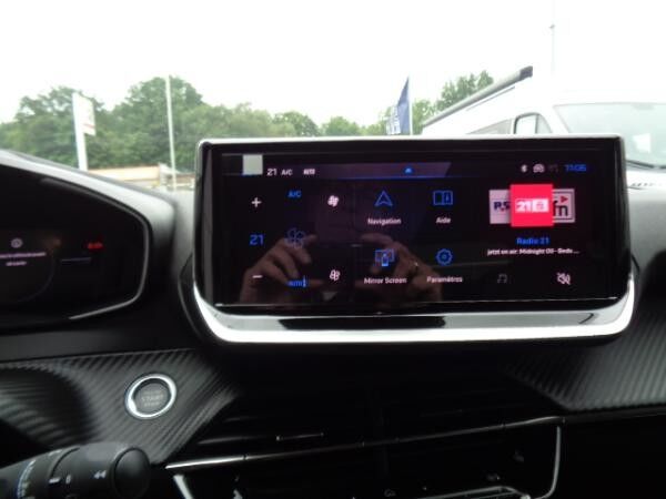 Peugeot 2008 Hybrid 145 e-DSC Allure Navi Kamera Sitzhz