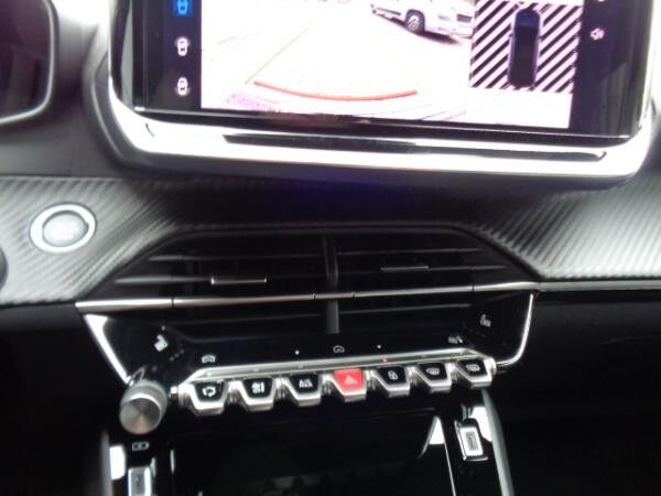 Peugeot 2008 Hybrid 145 e-DSC Allure Navi Kamera Sitzhz