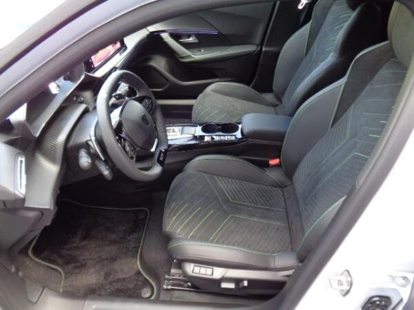 Peugeot 2008 Hybrid 145 e-DSC GT Navi Alcantara