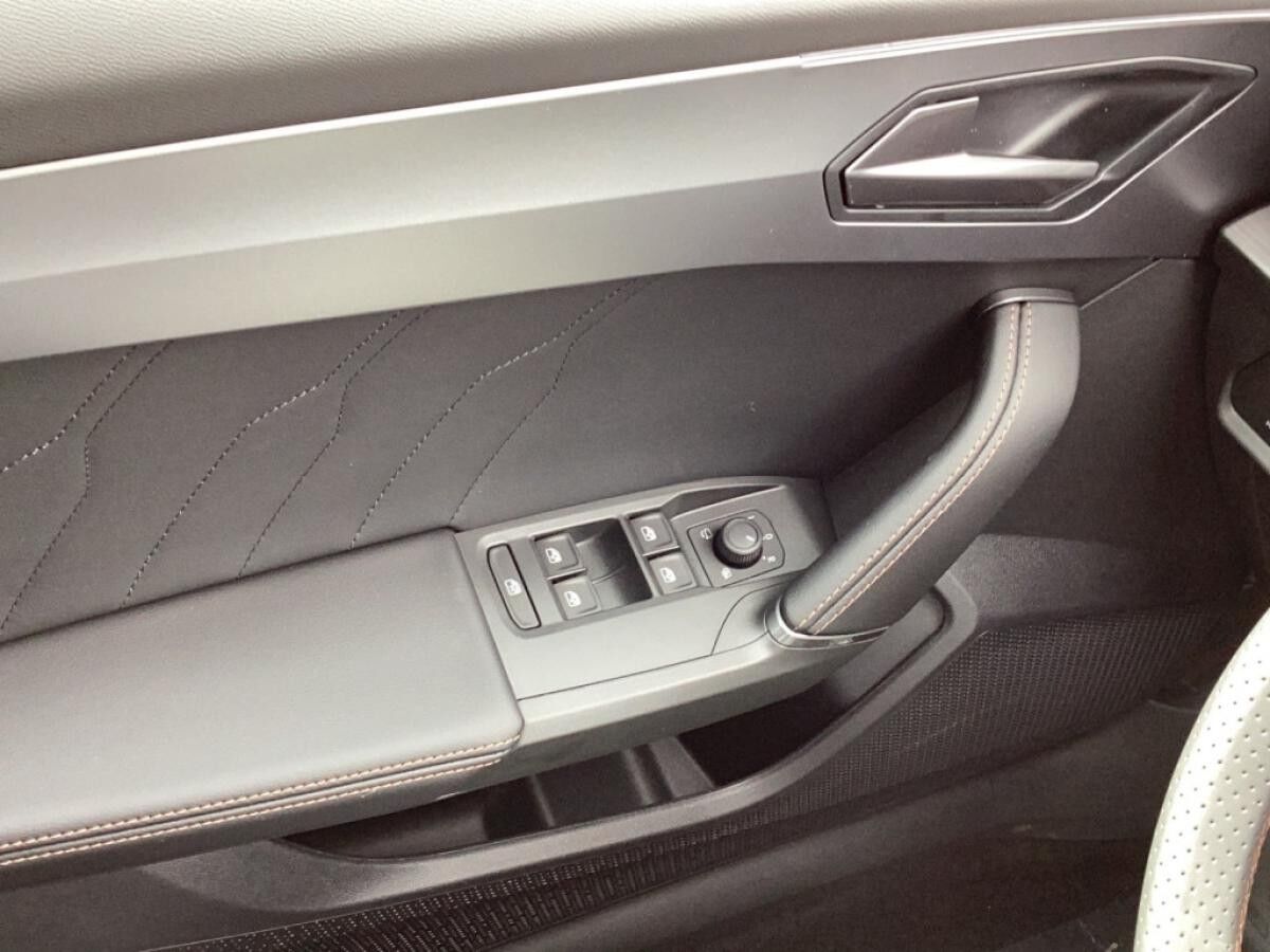 Cupra Leon Sportstourer 1.5 eTSI 7-Gang DSG *SOFORT VERF