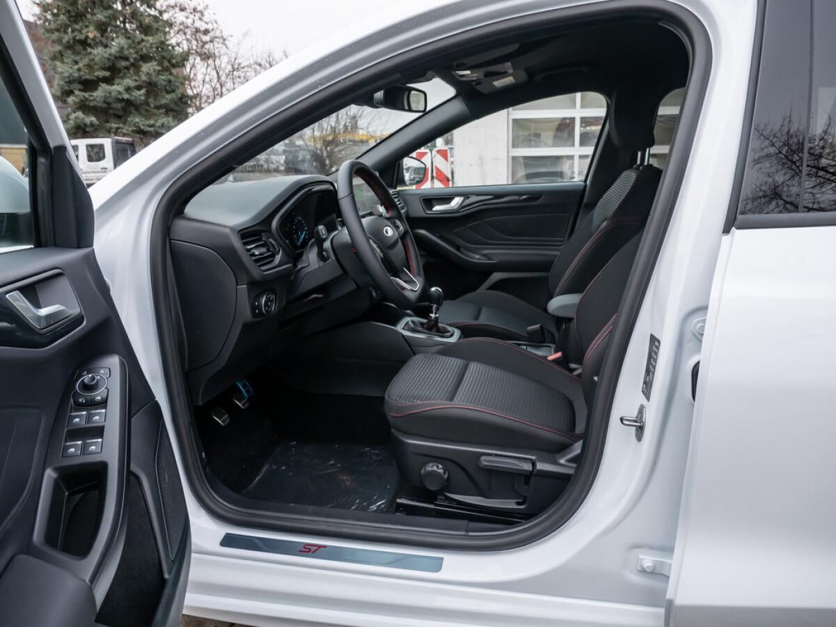 Ford Focus ST-LINE Turnier 1.0T MHEV LED*NAVI*FSH