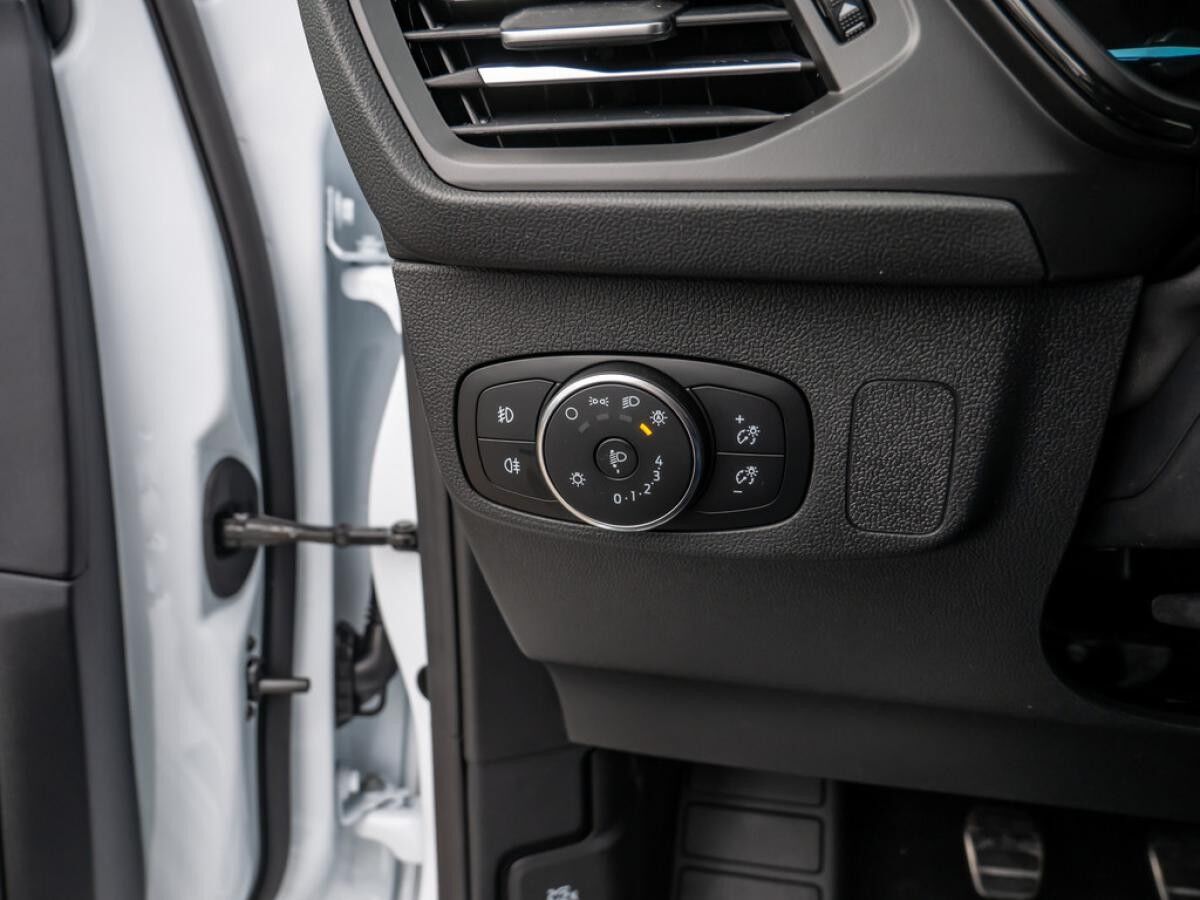 Ford Focus ST-LINE Turnier 1.0T MHEV LED*NAVI*FSH