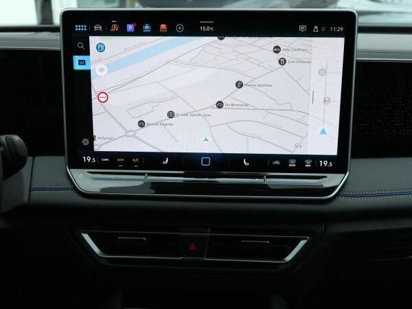 Volkswagen Tiguan R-Line 1,5 l eTSI OPF (150 PS) DSG*AHK*PANORAMA*HARMAN KARDON*STDHZG*
