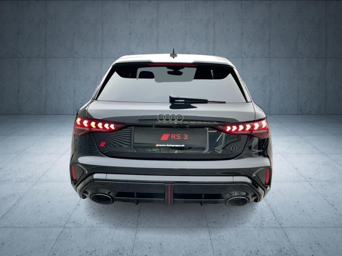 Audi RS3 RS 3 Sportback S tr. Vmax280 PANO Matrix S-Abgas