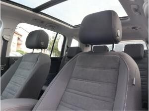 Volkswagen Touran Highline 2,0 TDI SCR (150 PS) DSG*7-Sitzer*AHK*TOP*STANDHZG*WINTERRÄDER*PRIVAT