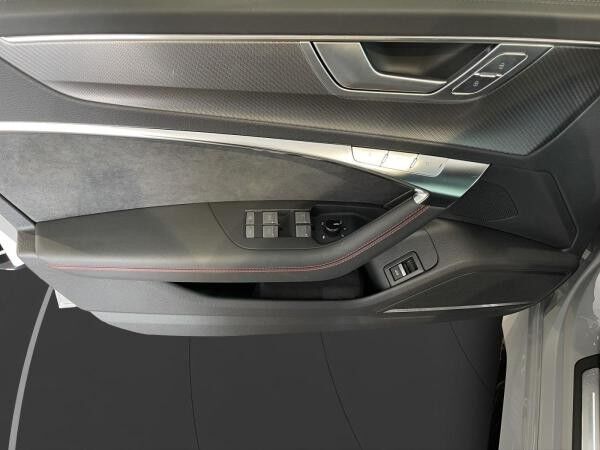 Audi RS6 Avant performance AHK Pano LM 22" RS-Abgas B&O