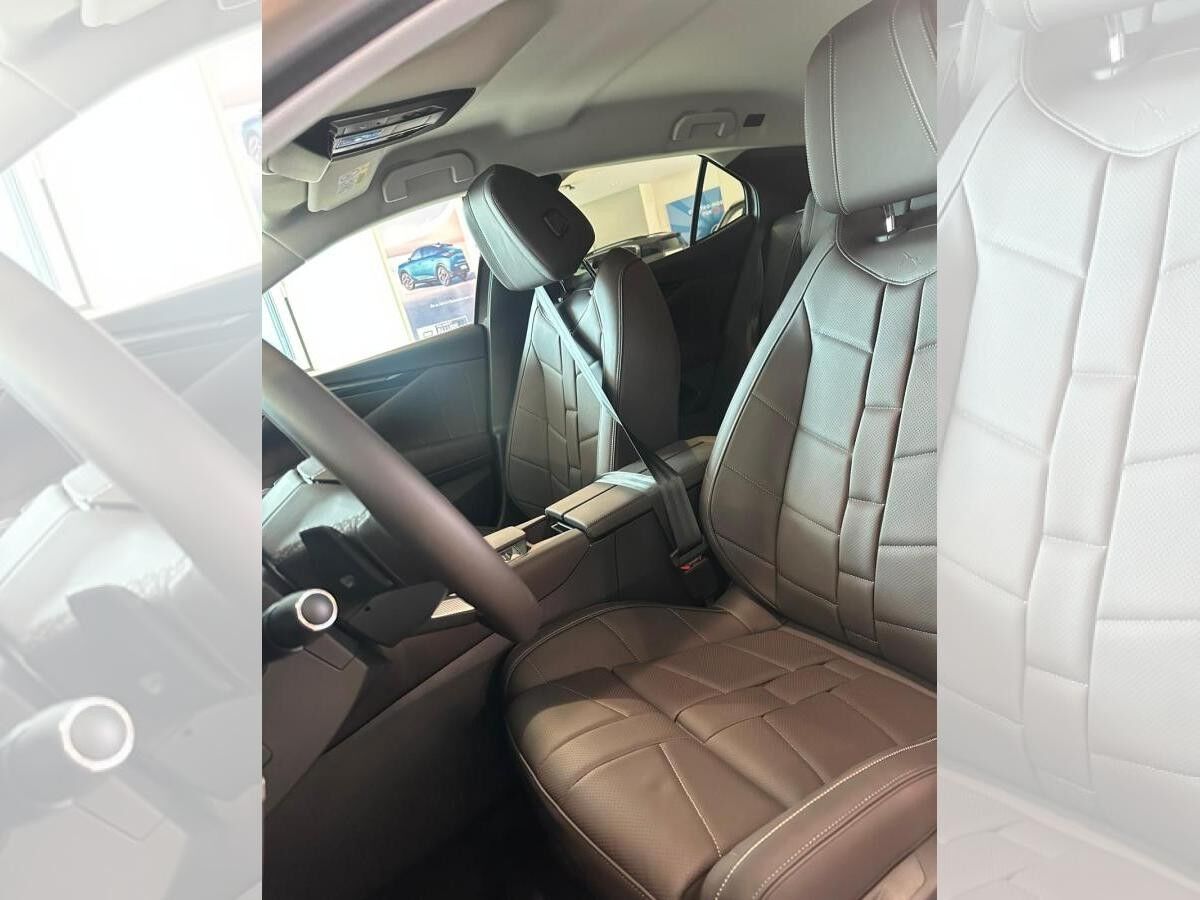 DS Automobiles DS4 ÉTOILE + Nappa Hybrid 136