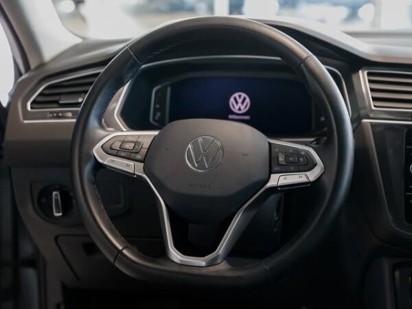 Volkswagen Tiguan Allspace 1,5 TSI DSG Life AHK ACC NaviMedia 7-Sitzer